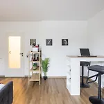 Citywest Apartment - Mit Balkon